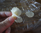 Foto del paso 5 de la receta: Flores de mazapán