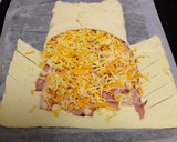 Foto del paso 3 de la receta: Trenza de beicon y cuatro quesos