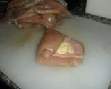 Foto del paso 1 de la receta: Rollitos rebozados de pollo, jamón y queso