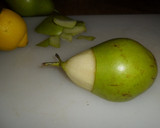 Foto del paso 2 de la receta: Pinchos sobre frutas frescas