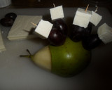 Foto del paso 4 de la receta: Pinchos sobre frutas frescas