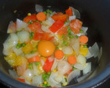 Foto del paso 4 de la receta: Verduras con huevo al comino