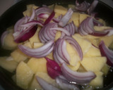 Foto del paso 1 de la receta: Tortilla jugosa de guisantes con chorizo picante