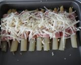 Foto del paso 3 de la receta: Espárragos blancos con pavo y gratinado de manchego