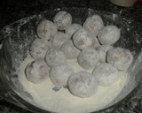 Foto del paso 3 de la receta: Macarrones con albóndigas al pimentón rellenas de aceitunas