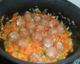 Foto del paso 5 de la receta: Macarrones con albóndigas al pimentón rellenas de aceitunas