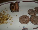 Foto del paso 2 de la receta: Brazo de galletas con dulce de leche y nueces