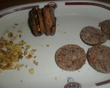 Foto del paso 2 de la receta: Brazo de galletas con dulce de leche y nueces