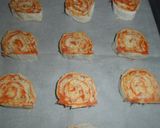 Foto del paso 4 de la receta: Espirales de hojaldre con sobrasada y queso