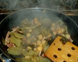 Foto del paso 3 de la receta: Acelgas con garbanzos y beicon