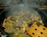 Foto del paso 3 de la receta: Acelgas con garbanzos y beicon