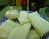 Foto del paso 1 de la receta: Bacalao con ajetes al pil pil
