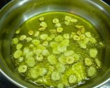 Foto del paso 2 de la receta: Bacalao con ajetes al pil pil
