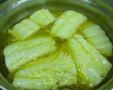 Foto del paso 3 de la receta: Bacalao con ajetes al pil pil