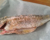 Foto del paso 2 de la receta: Lubina con Eneldo a la sal rosa del Himalaya