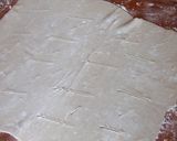 Foto del paso 2 de la receta: Empanada hojaldrada de setas al ajillo