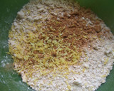 Foto del paso 2 de la receta: Crumble de manzanas y frutos del bosque al aroma de lima y jengibre