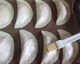 Foto del paso 8 de la receta: Empanadas de pollo y queso al horno