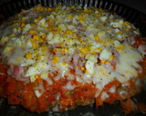 Foto del paso 4 de la receta: Pizza de carne con jamón y queso