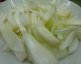 Foto del paso 2 de la receta: Tortilla de cebolla y atún 