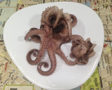 Foto del paso 1 de la receta: Estofado de pulpo con alcachofas