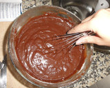Foto del paso 5 de la receta: Tarta navideña "Casita de chocolate"