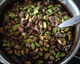 Foto del paso 2 de la receta: Fundentes de chocolate y pistachos
