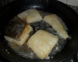 Foto del paso 1 de la receta: Bacalao con pasas de uvas y huevos duros