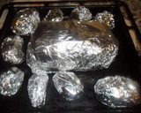 Foto del paso 5 de la receta: Cerdo relleno de jamón, queso y dátiles