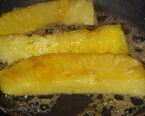 Foto del paso 2 de la receta: Piña dorada al moscatel