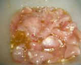 Foto del paso 1 de la receta: Tiritas de pollo maceradas en plato combinado