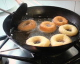 Foto del paso 7 de la receta: Donuts glaseados