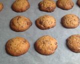 Foto del paso 6 de la receta: Galletas con chocolate de leche y almendras
