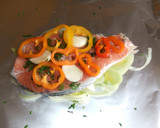 Foto del paso 3 de la receta: Salmón con pimientos variados