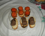 Foto del paso 3 de la receta: Tostas variadas de chorizos y pimientos de Padrón
