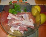 Foto del paso 1 de la receta: Costillas de cerdo a la plancha con cebollas al vino