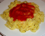 Foto del paso 3 de la receta: Tagliatelle con salchichas en tomate