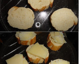 Foto del paso 1 de la receta: Tostas de queso y virutas de jamón ibérico