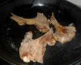 Foto del paso 1 de la receta: Chuletitas de cordero con mix de frutos secos