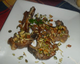 Foto del paso 3 de la receta: Chuletitas de cordero con mix de frutos secos