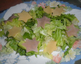 Foto del paso 2 de la receta: Ensalada con estrellas de queso, jamón y remolacha