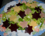 Foto del paso 3 de la receta: Ensalada con estrellas de queso, jamón y remolacha