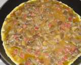 Foto del paso 5 de la receta: Tortilla de setas frescas y jamón