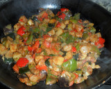 Foto del paso 4 de la receta: Caracolas rellenas de pisto de verduras