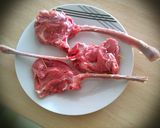 Foto del paso 1 de la receta: Chuletas o costillas de cordero a la milanesa