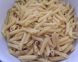 Foto del paso 1 de la receta: Ensalada de pasta con nueces 