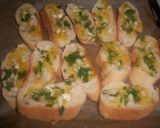 Foto del paso 3 de la receta: Cómo hacer tostas de pan con ajo y perejil