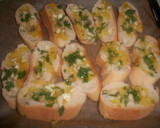 Foto del paso 3 de la receta: Cómo hacer tostas de pan con ajo y perejil