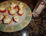 Foto del paso 3 de la receta: Montaditos de tomatitos y mozzarella fresca