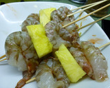 Foto del paso 1 de la receta: Brocheta de langostino y piña